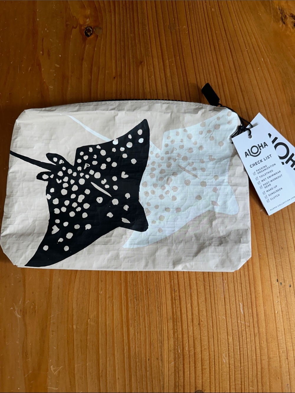 ALOHAS Black Logo Zip Pouch with Cream Trim size small BNWT